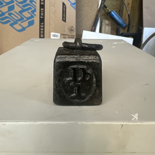 Vintage black cast iron 1lb - black,