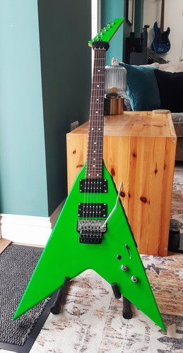 Lindo flying electric guitar - flying-v,