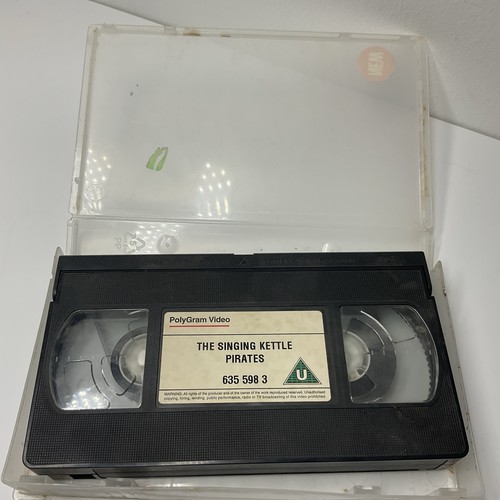 The singing kettle pirates - kettle, vhs