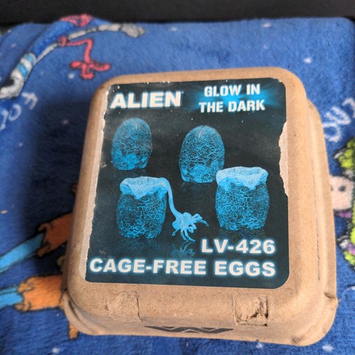 Neca alien 426 - cage, free