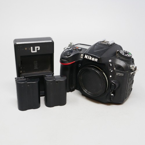 Nikon d7200 2mp dslr camera - dslr,