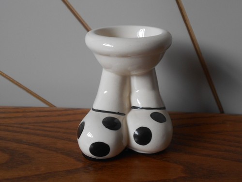 Big foot eggcup walking ware - foot,