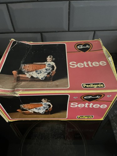 Sindy settee 1976 red living - settee,