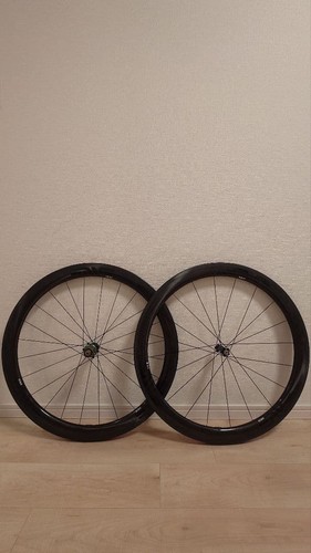 Wheel set rim brake clincher