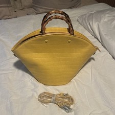 Yellow Crocodile Pattern