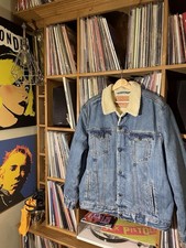 Men’s Levi  Sherpa Trucker