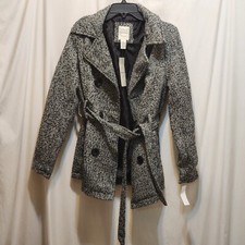 Vine & Valley Black White