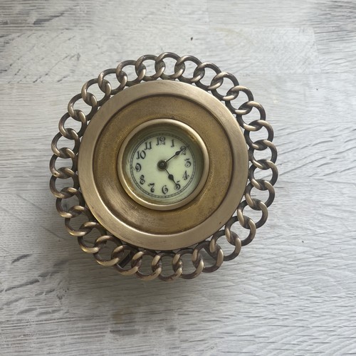 Gold coloured sunburst - gold,