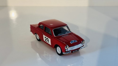 Corgi scale lotus cortina - corgi,