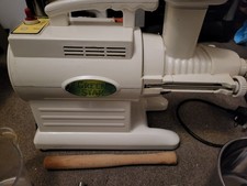 Tribest Green star GS2000 twin gear masticating Juicer