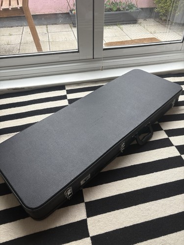 Tourtech hard shell guitar - tourtech,