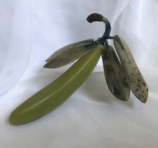 Vintage Carved Jade Banana