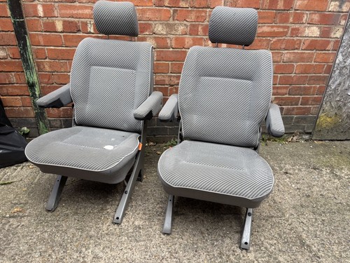 Rear captains seats - vw,