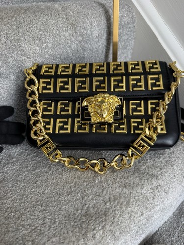 Fendi logo leather small - ff,