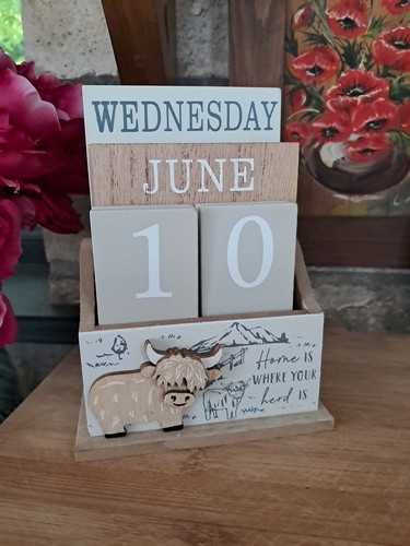 Wooden highland coo - highland, perpetual