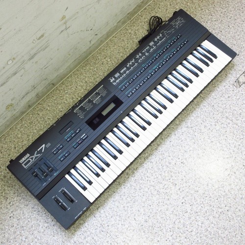 Yamaha dx7s synthesizer - yamaha,