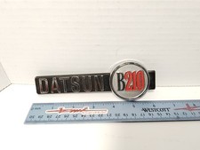 Datsun B210 Emblem
