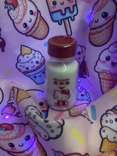 Hello kitty table salt 2020 - table,