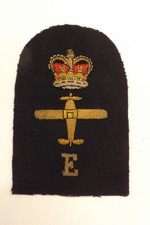 MILITARY WIRE BULLION BADGE