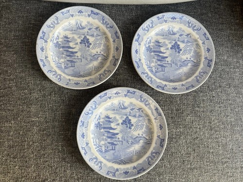 Early spode plates - 3, 18cm