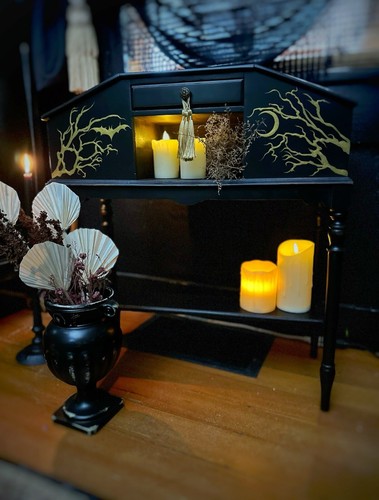 Vintage hand painted - hand,