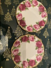 2x Royal Albert "Old English