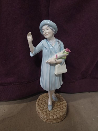 Royal doulton queen elizabeth - doulton-queen,