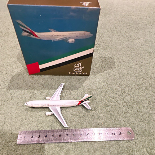 Herpa emirates airbus a300 - airbus,