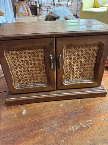 Vintage wood jewelry chest box - jewelry,
