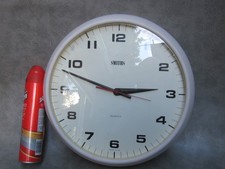 A GOOD WORKING SMITHS WHITE RETRO 14" WALL CLOCK c1970 *BATTERY OPERATED*