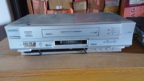 Toshiba 752uk vcr vhs - vcr, video