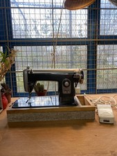 Heavy Duty Universal by Brother Sewing Machine With Pedal Carry Case