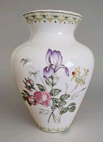 Royal doulton vase - royal, vase.