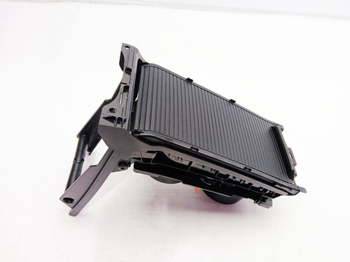 Volvo v40 front - centre, consoel