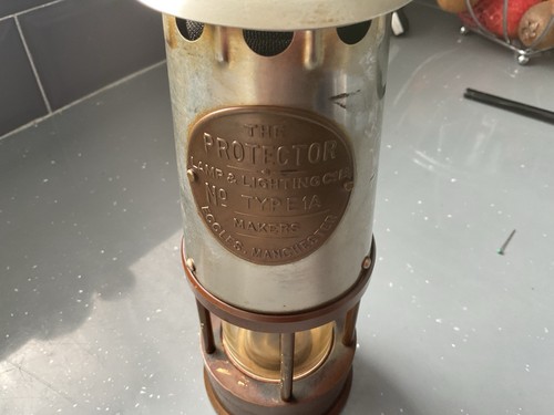 Eccles miners lamp type - type, the