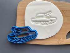 Tank cookie biscuit cutter
