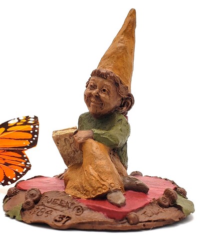 Tom clark gnome queen figurine - clark,