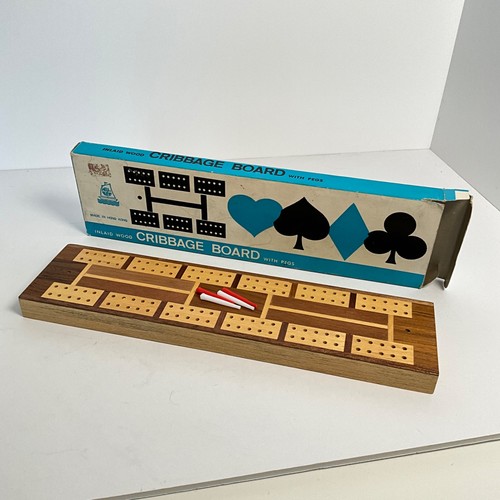 Vintage wooden cribbage board - wooden,