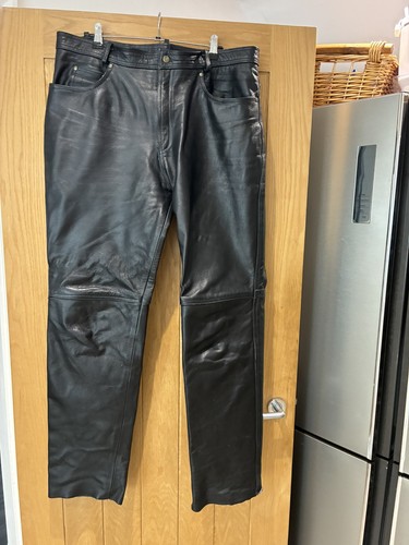 Black genuine leather - y.a.s,
