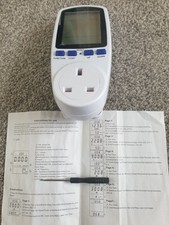 Energy Monitor Plug Power Meter Watt Meter Backlight LCD Home Electricals