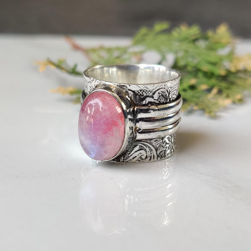 Pink spinner moonstone - spinner, ring