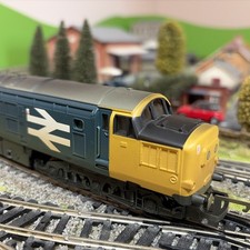 Hornby R2472B Class 37 Diesel