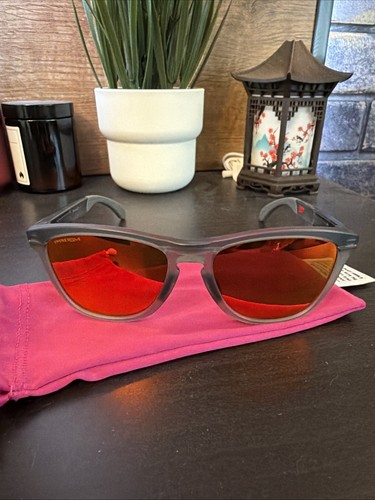 Oakley frogskins range - oakley,