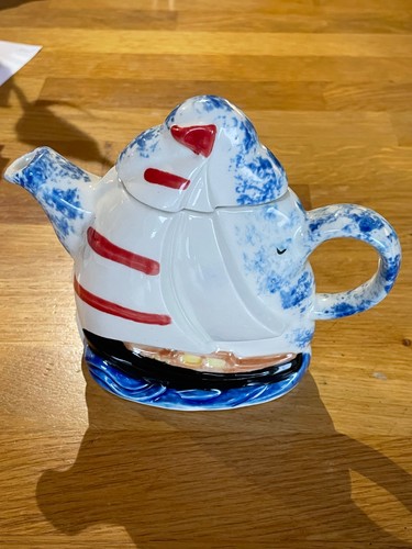 Teapot porcelain 6x5 - porcelain, 6x5”