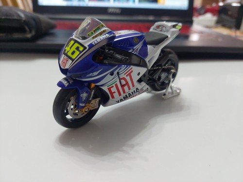 Yamaha yzr m1 - yamaha,