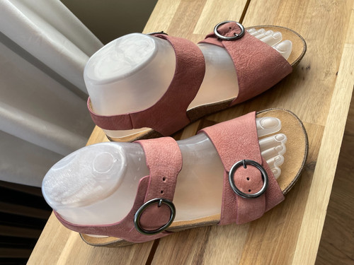Hotter comfort concept - hotter, pink