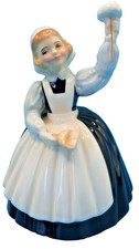 Mothers Help Royal Doulton HN 2151 Retro 1950s Figurine. vgc