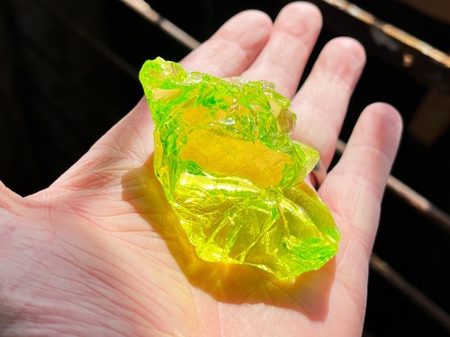 Uranium vaseline glass yellow - uranium,