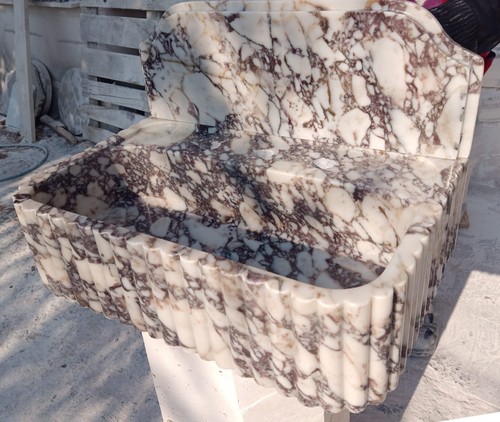 Calacatta viola ribbed design - calacatta,
