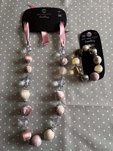 Per una jewellery necklace - per,